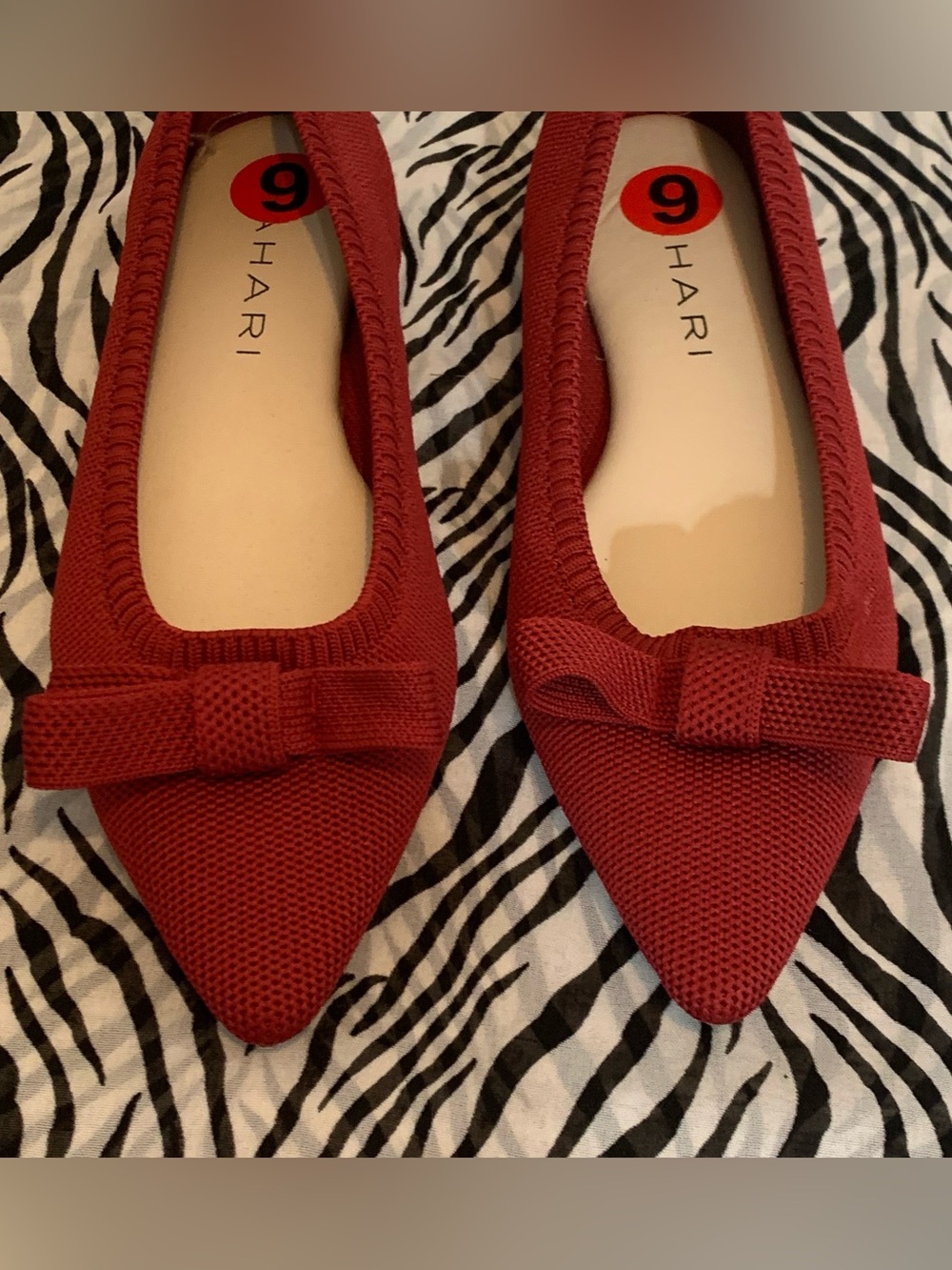 Tahari Athens Ballet Flats - Picture 4 of 9